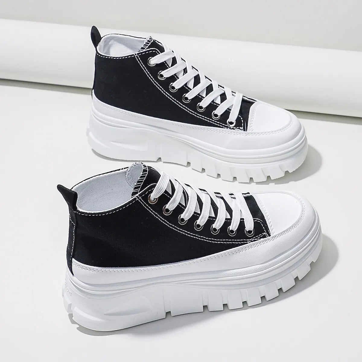 Women Lace-Up Front High Top Flatform Canvas Shoes Fashion Casual Comfortable Height Increasing Sneakers fem